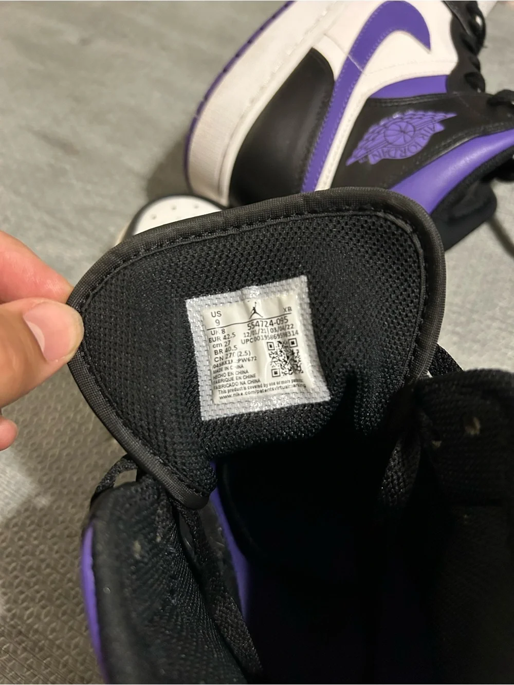 🔥 Nike Air Jordan 1 Mid Dark Iris — Men’s Size 9